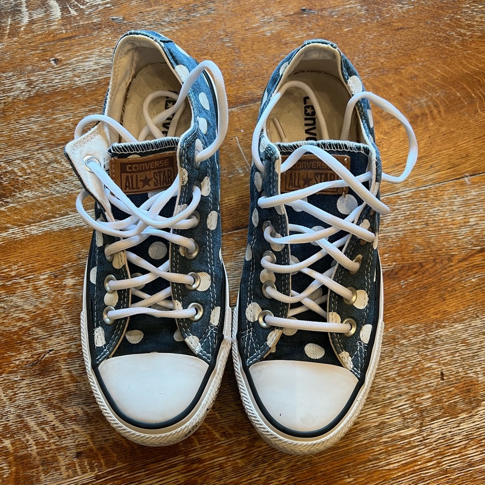 Converse Denim Polka Dot Sneakers | size 7.5